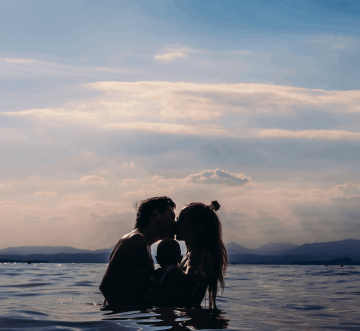 urlaub schwimmen wasser see familie mit baby freude sommer camping